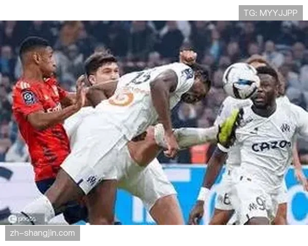 里昂防守卡位精准解围果断 构建法甲一流防守屏障体系